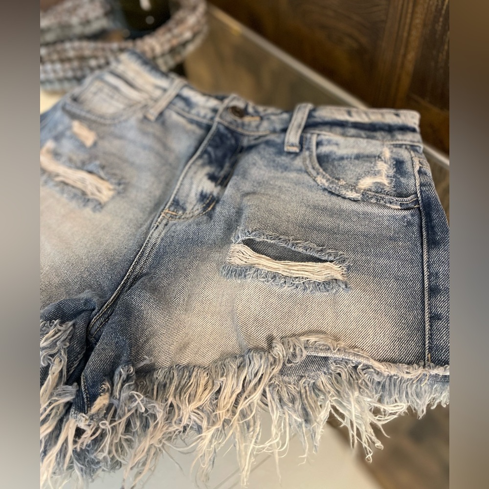 CELLO High-rise Distressed Fringed Medium Wash Denim Cutoff Short VGUC Sz XS - Picture 7 of 8